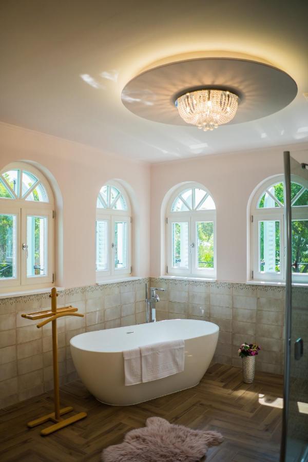 Harmony Boutique Villa Шиофок Экстерьер фото