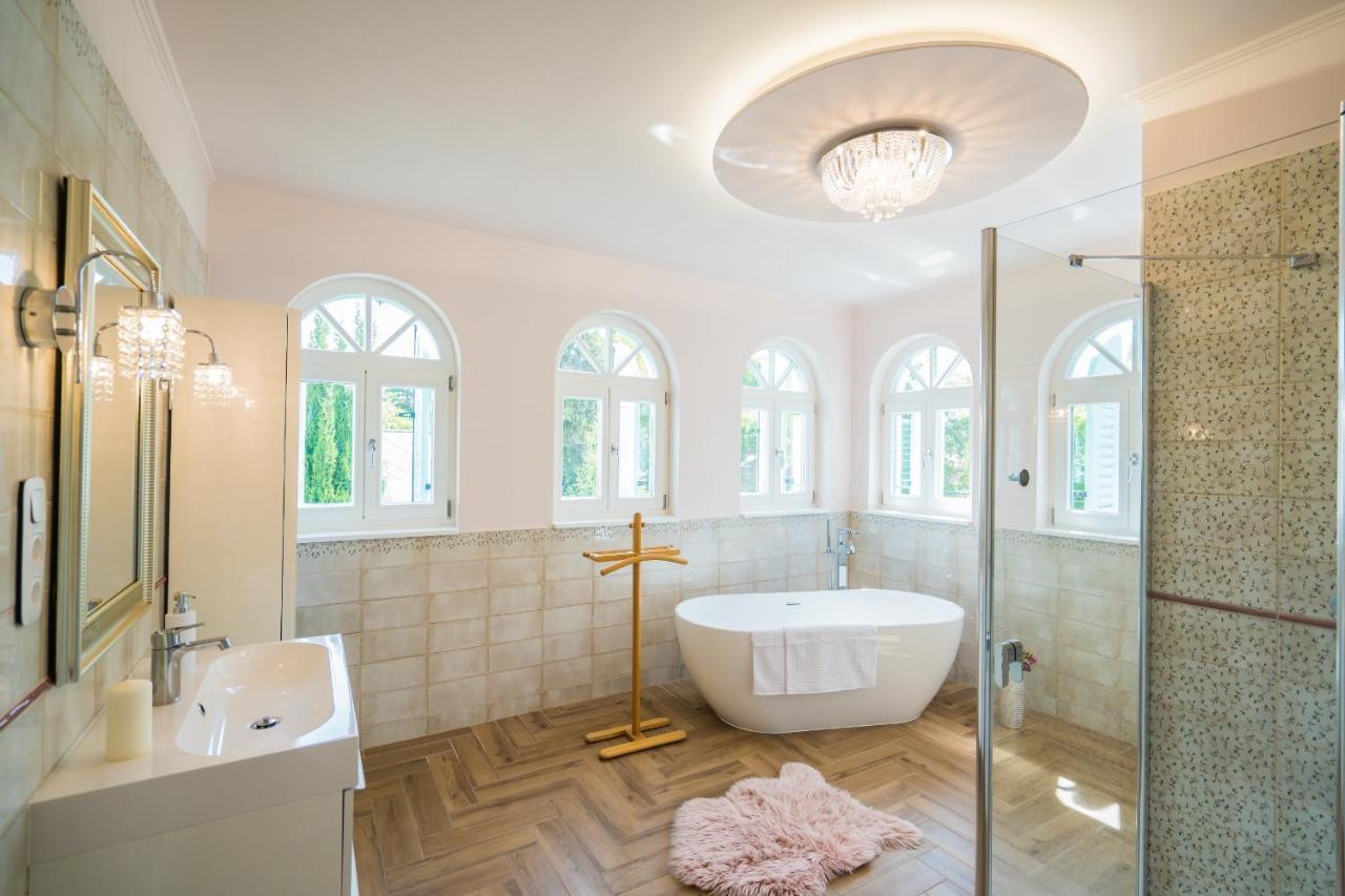 Harmony Boutique Villa Шиофок Экстерьер фото